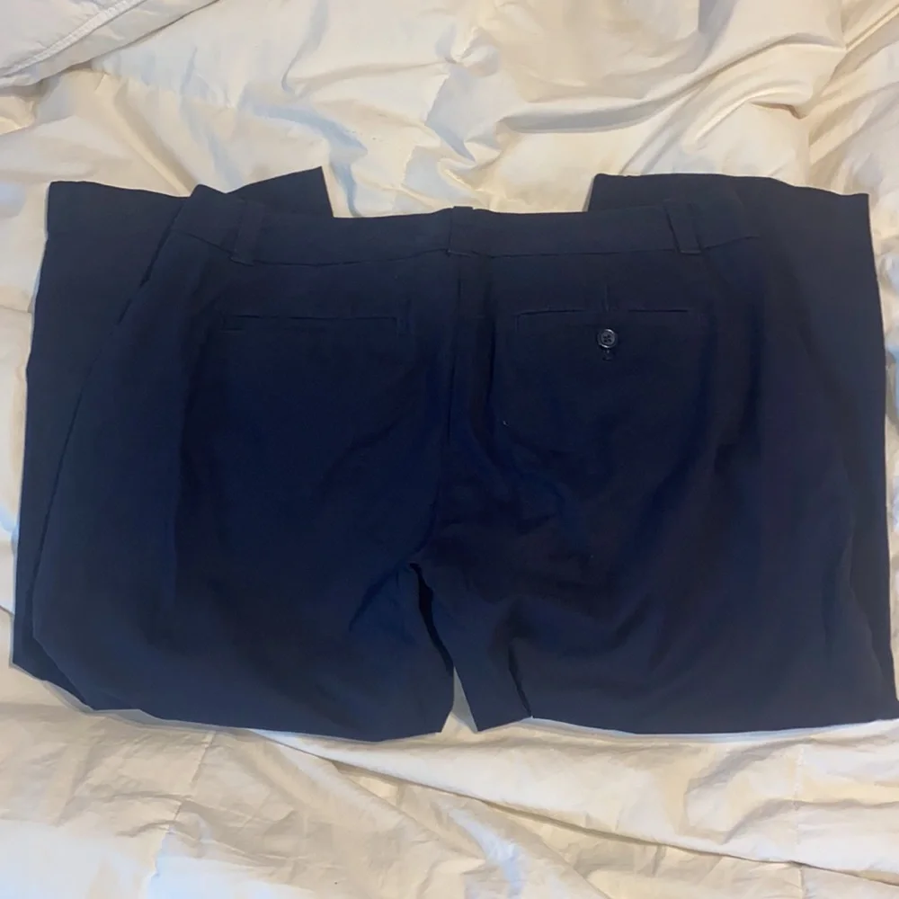J. Crew navy city fit capris, size 4.